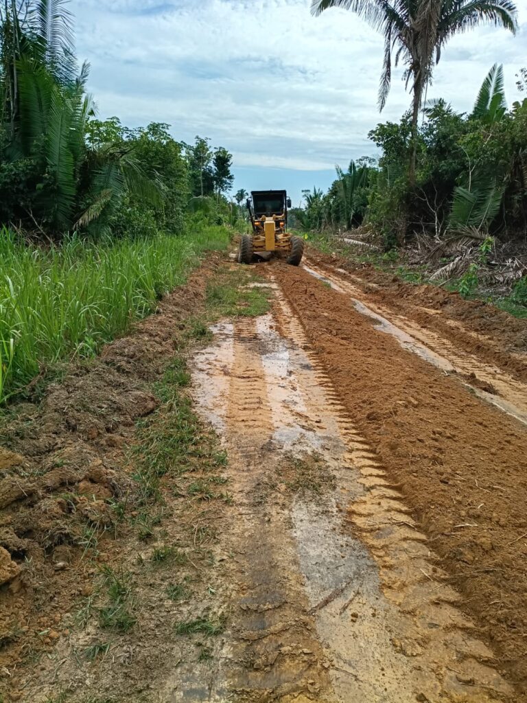 Vicinal do Alto Crato sendo transformada por ações da Prefeitura de Humaitá